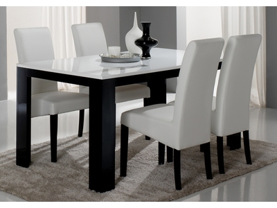 TABLE DE REPAS