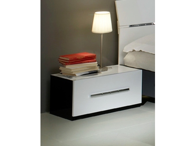 table de chevet noir et blanc