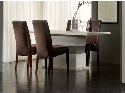 TABLE DE REPAS