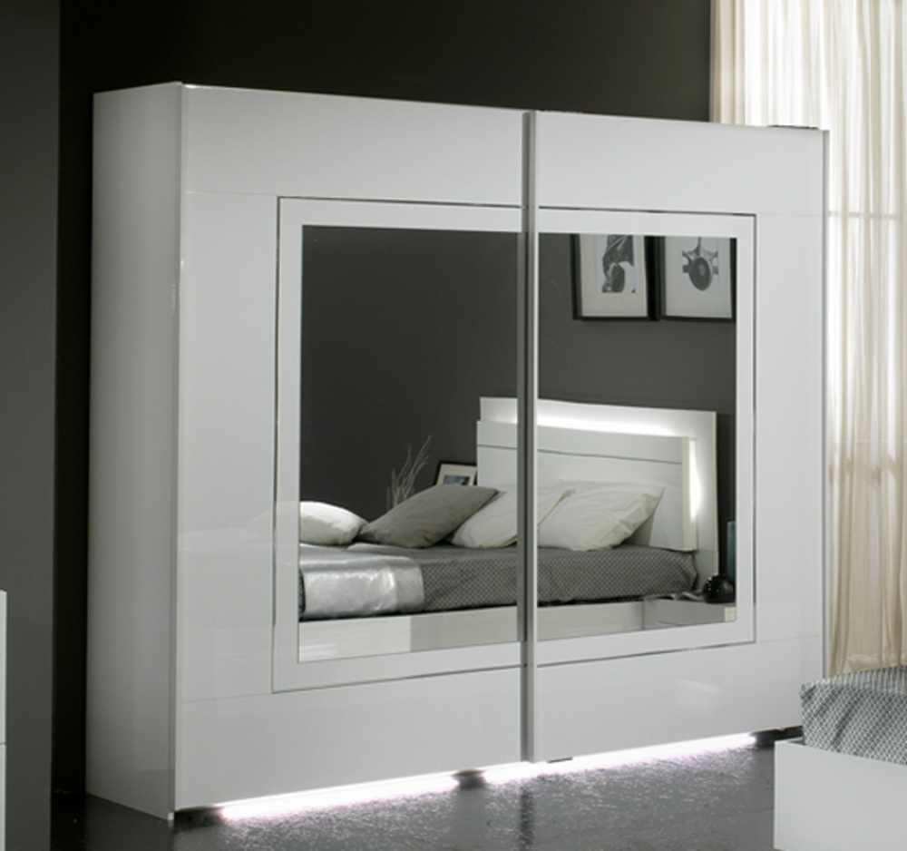 armoire blanc laque