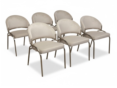 Lot de 6 chaises dont 1 offerte