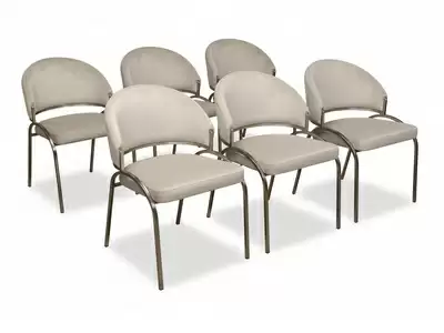 Lot de 6 chaises dont 1 offerte