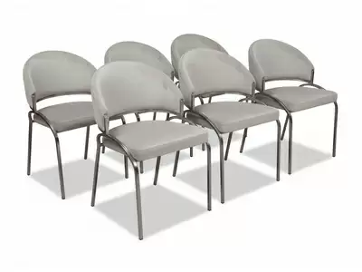 Lot de 6 chaises dont 1 offerte
