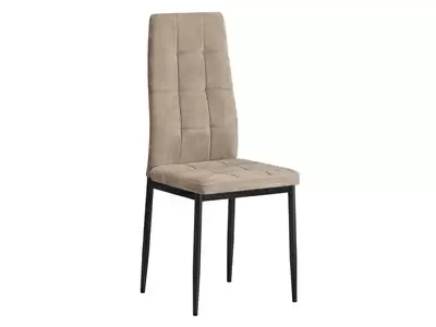 Lot de 4 chaises dont 1 offerte